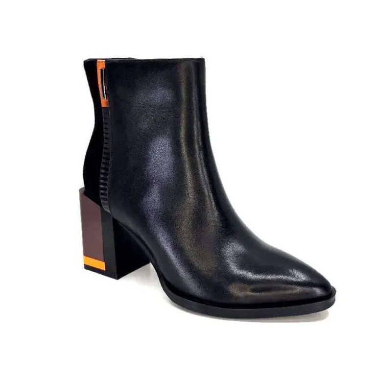 Elue Par Nous Palpe Cuir Noir