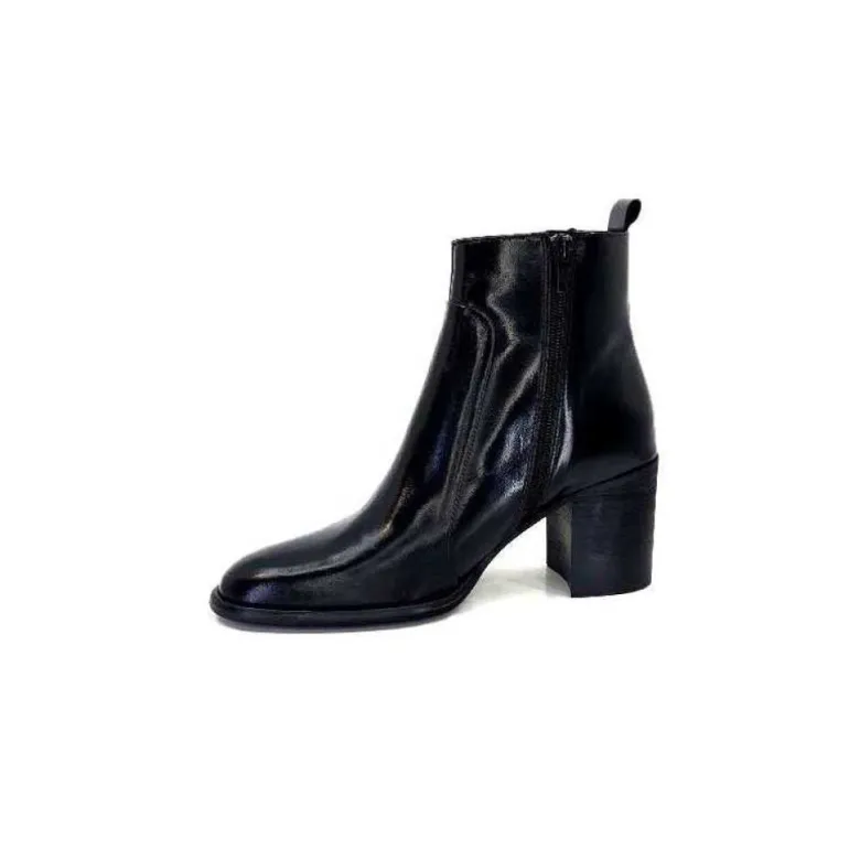 Ivoire 8233 Cuir Noir