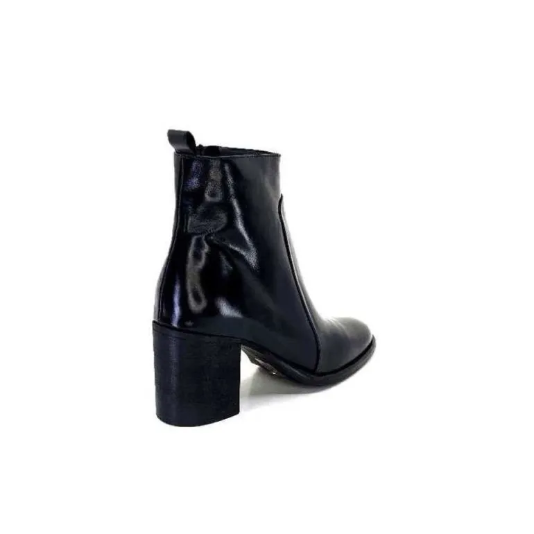 Ivoire 8233 Cuir Noir