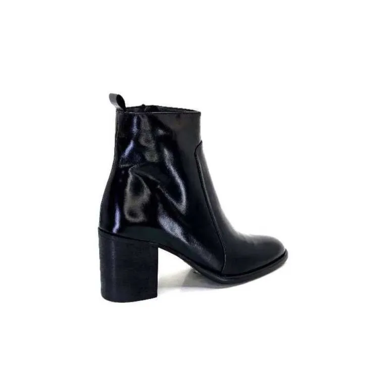 Ivoire 8233 Cuir Noir