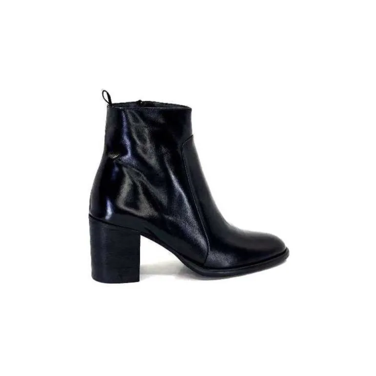 Ivoire 8233 Cuir Noir