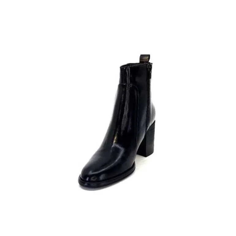 Ivoire 8233 Cuir Noir